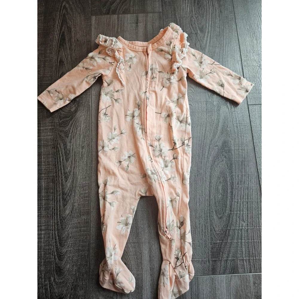 Jessica simpson baby girl‎ lot 3-6 mos
